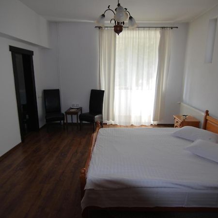 Vila Carpathia Bran  Camera foto